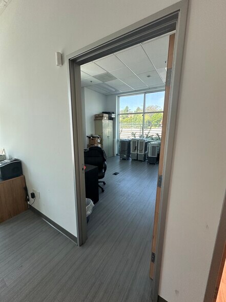 More Photos Of 2070 W 11th St, Upland Warehouse For Lease