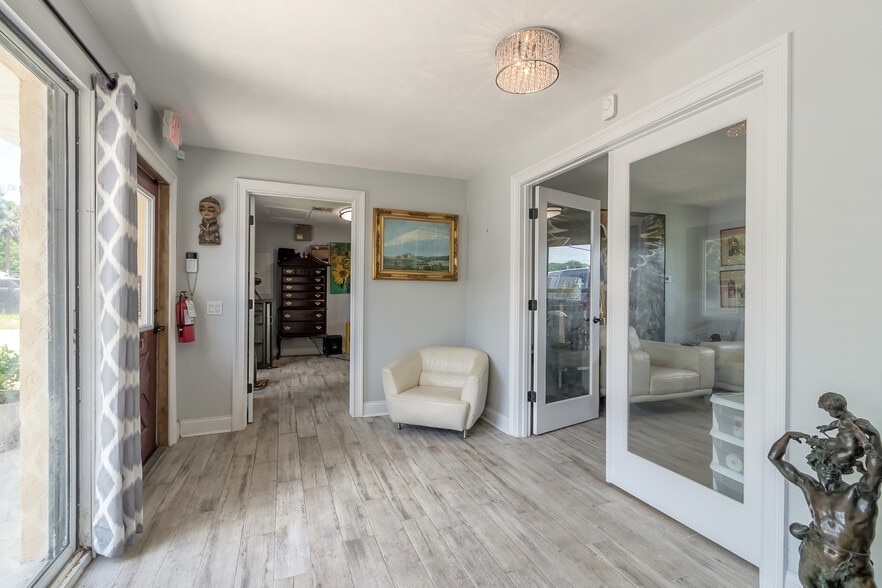 More Photos Of 305 Us-1, Ormond Beach Office For Sale