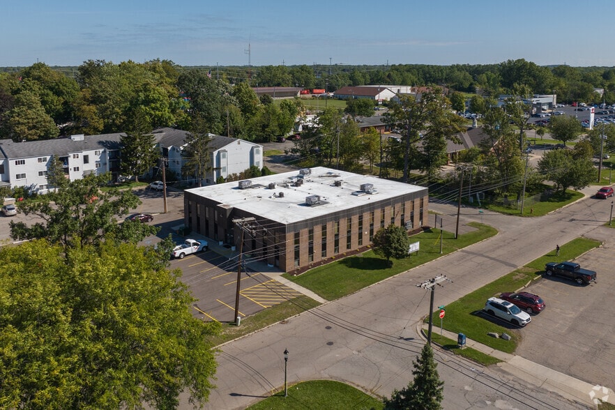 More Photos Of 835 Louisa St, Lansing Office For Lease