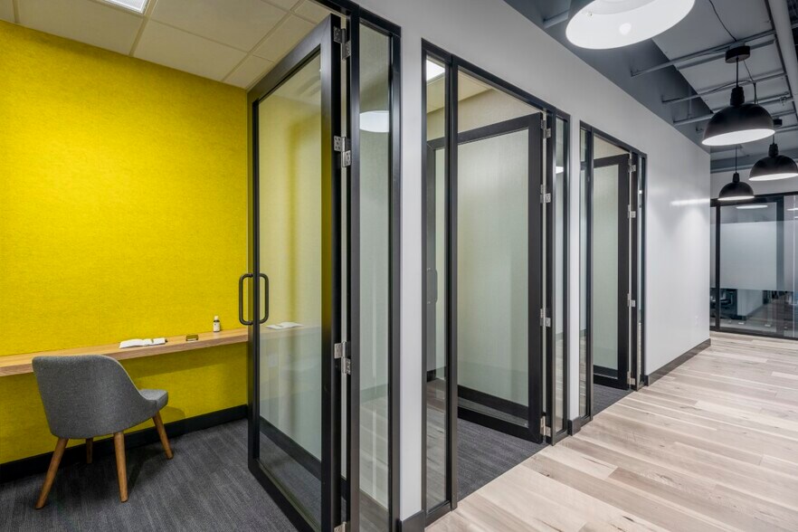 More Photos Of 2300 Wilson Blvd, Arlington Coworking Space