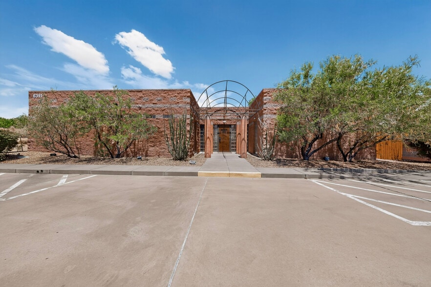 Primary Photo Of 6311 Montano Rd, Albuquerque Medical For Sale