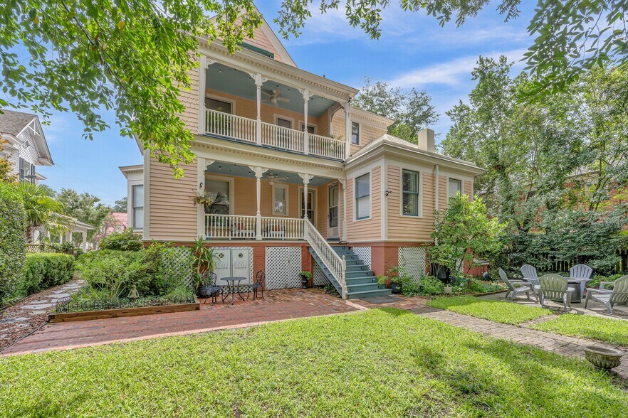More Photos Of 412 S 3rd St, Wilmington Hospitality For Sale