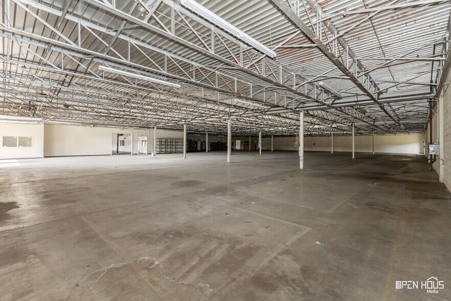 More Photos Of 2200 5th St, Wichita Falls Warehouse For Sale
