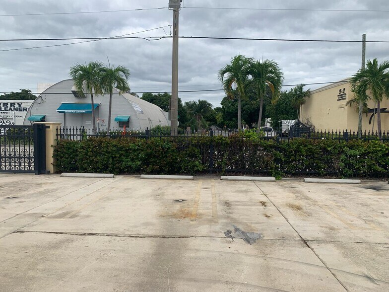 More Photos Of 5700 Georgia Ave, West Palm Beach Manufacturing For Lease