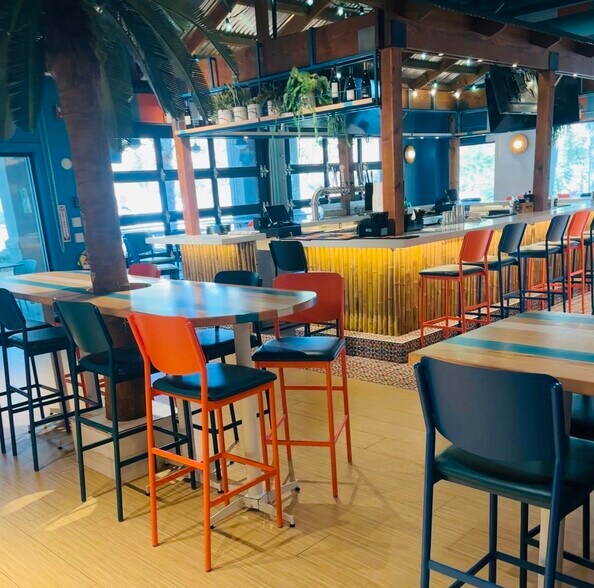 More Photos Of 14 Folly Field Rd, Hilton Head Island Restaurant For Lease