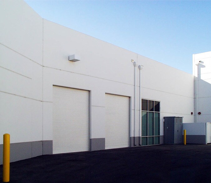More Photos Of 3065 Edinger Ave, Tustin Light Manufacturing For Sale