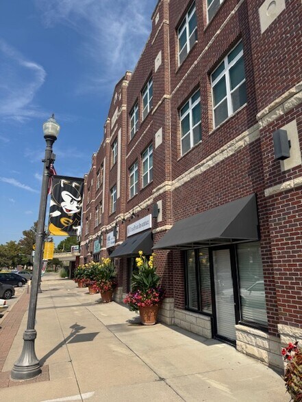 More Photos Of 1114 Commercial St, Emporia Storefront Retail Residential For Lease