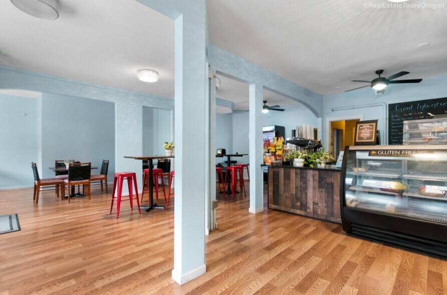 More Photos Of 1933-1937 Pacific Ave, Forest Grove General Retail For Sale