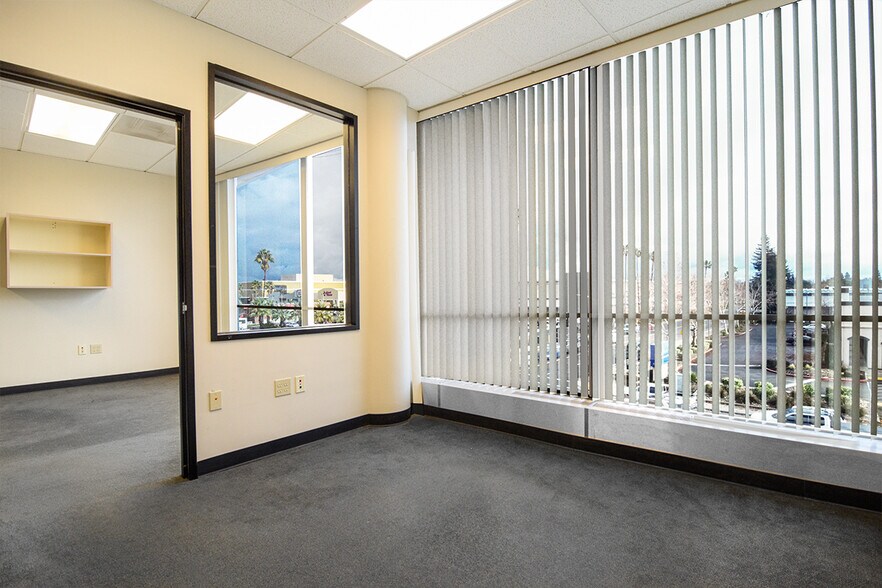 More Photos Of 2277 Watt Ave, Sacramento Office For Lease