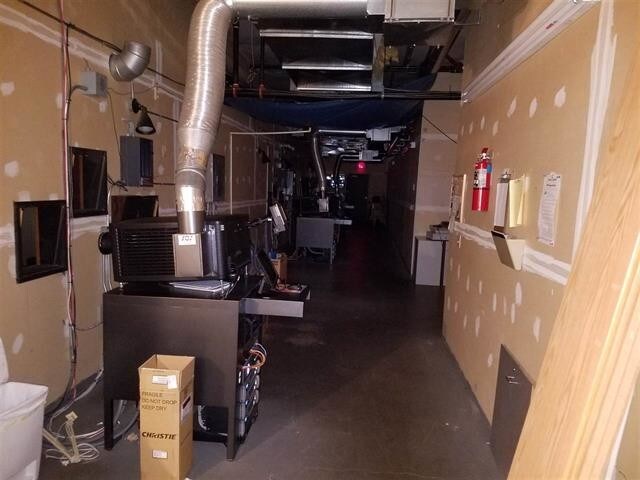 More Photos Of 1120 Country Ln, Ishpeming General Retail For Sale