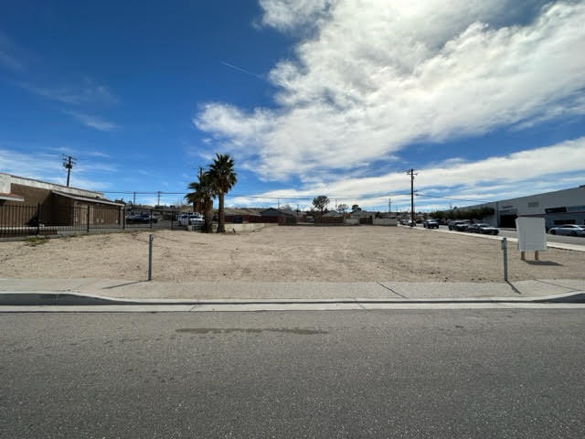 More Photos Of 970 W Main St, Barstow Land For Sale