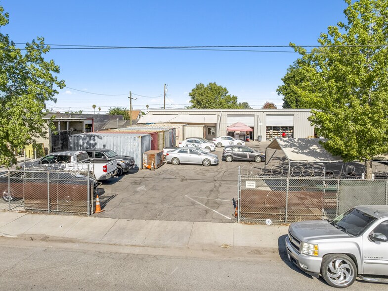 More Photos Of 117 V St, Bakersfield Warehouse For Lease