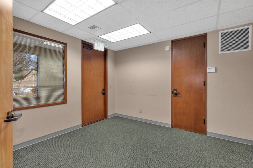 More Photos Of 34004 16th Ave S, Federal Way Office For Lease