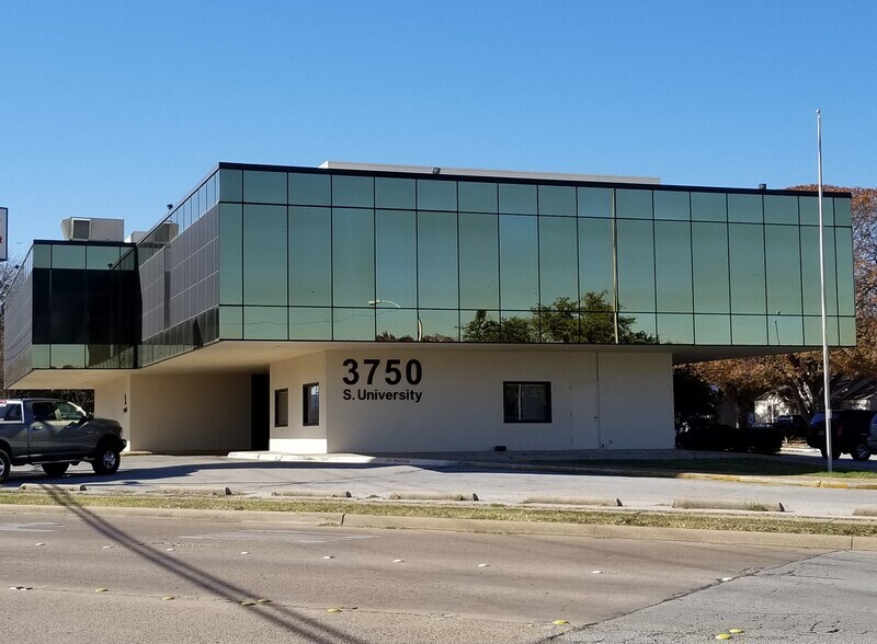 Primary Photo Of 3750 S University Dr, Fort Worth Medical For Lease