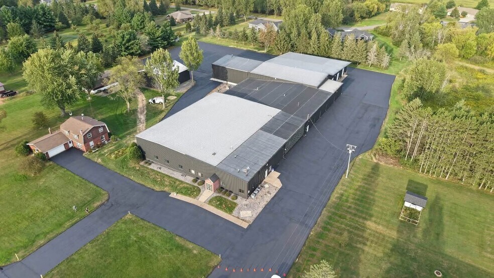 More Photos Of 10610 Washington Ave, Marshfield Warehouse For Lease