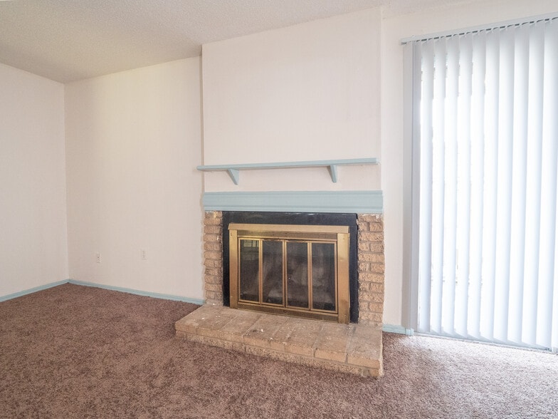 More Photos Of 5924 NW 10th St, Oklahoma City Apartments For Sale