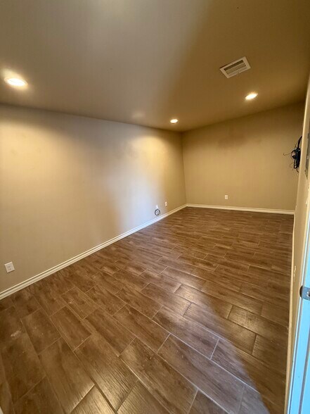 More Photos Of 8400 N State Highway 16, Poteet Office For Lease