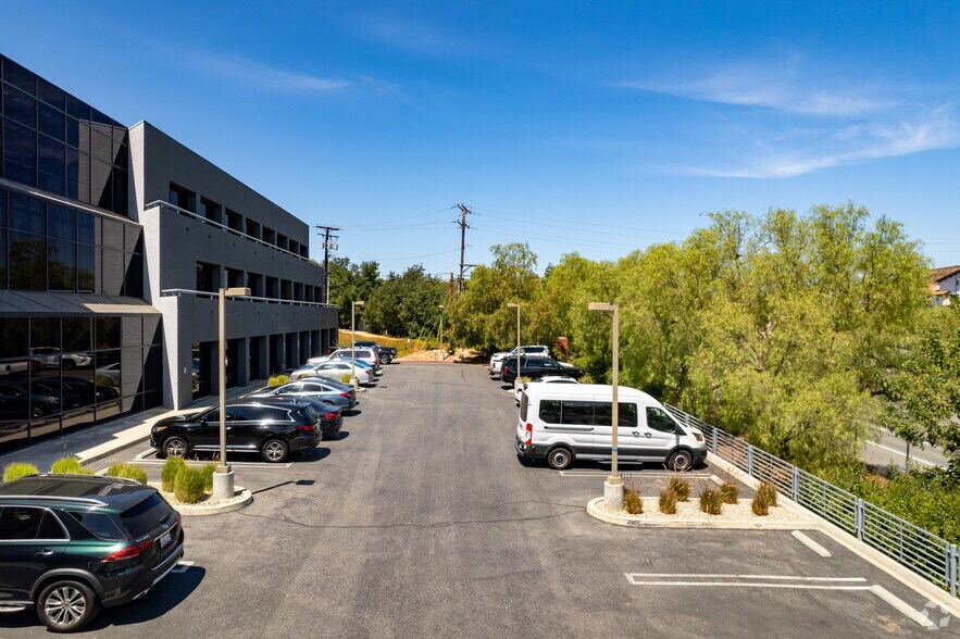 More Photos Of 30851 Agoura Rd, Agoura Hills Loft Creative Space For Lease