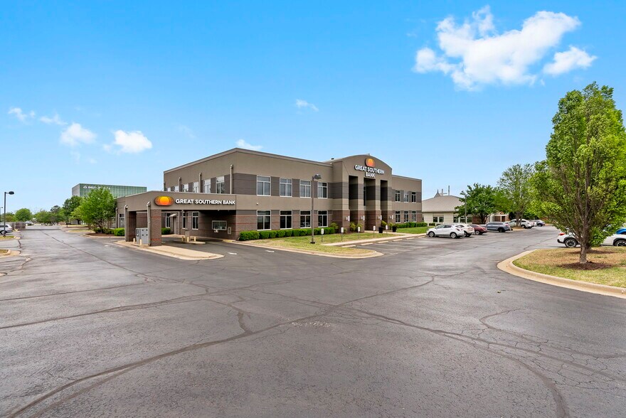 More Photos Of 2522 Pinnacle Hills Pky, Rogers Office For Lease