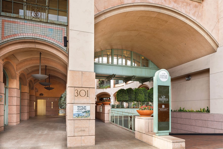 More Photos Of 301-333 N Canon Dr, Beverly Hills Office For Lease