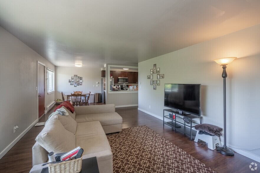 More Photos Of 2515 Thorndyke Ave W, Seattle Multifamily For Sale
