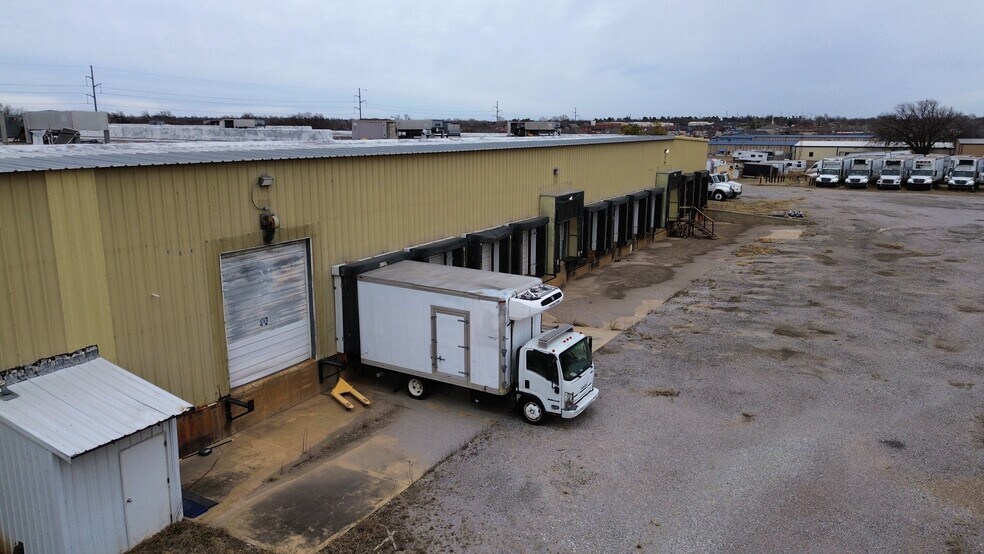 More Photos Of 8716 SE 15th St, Oklahoma City Distribution For Sale