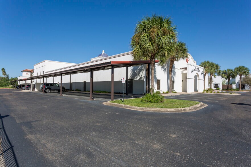 More Photos Of 1022 E Griffin Pky, Mission Medical For Sale