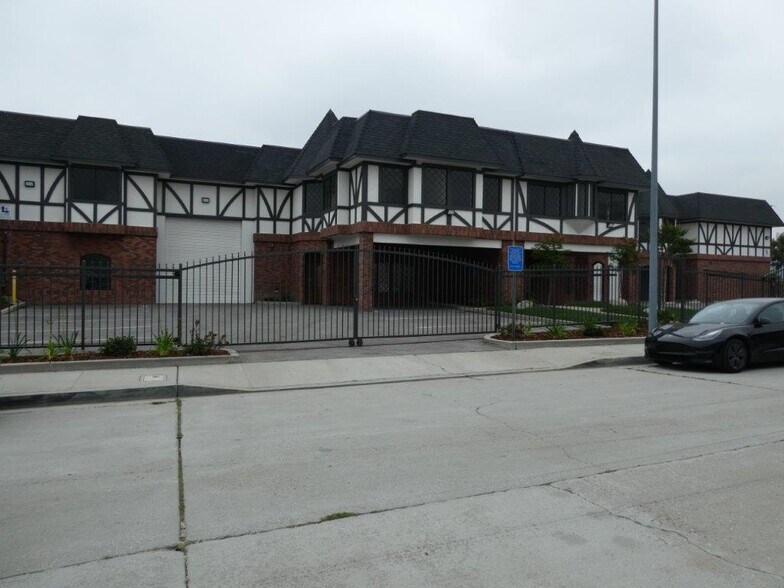 Primary Photo Of 1411 Railroad St, Glendale Warehouse For Lease