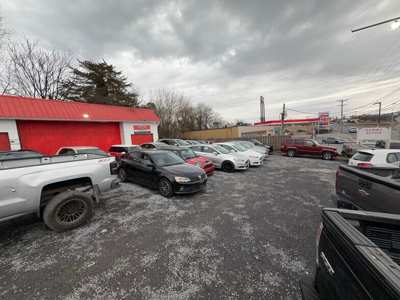 More Photos Of 790 Fairfax St, Stephens City Auto Dealership For Sale