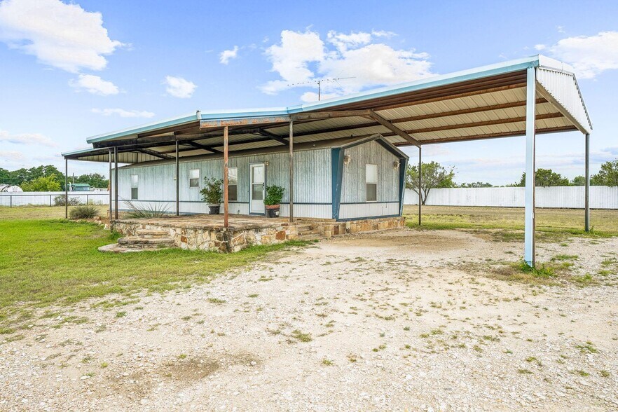 More Photos Of 7517 Us Highway 67, Stephenville Light Distribution For Sale