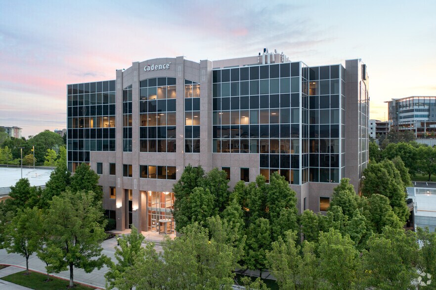 More Photos Of 150 W Civic Center Dr, Sandy Unknown For Lease