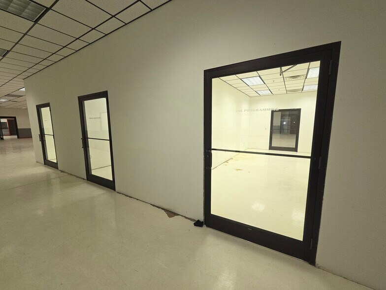 More Photos Of 1826 Albertson Rd, High Point Manufacturing For Lease