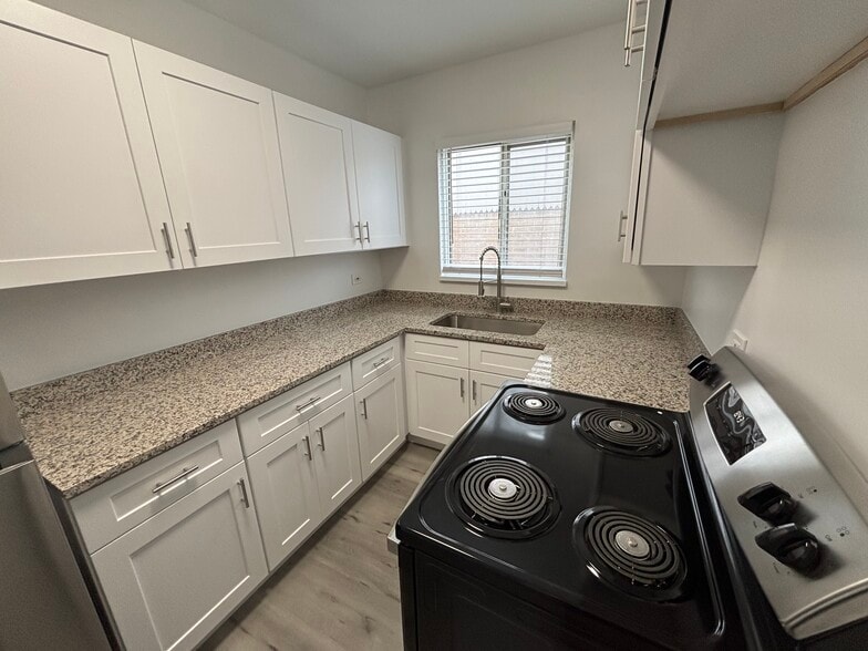 More Photos Of 1555-1557 Tamarac St, Denver Apartments For Sale