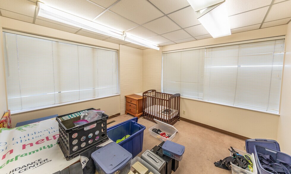 More Photos Of 5 Briercroft Office Park, Lubbock Office For Sale