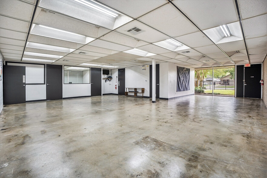 More Photos Of 714 7th Ave N, Texas City Office Residential For Sale