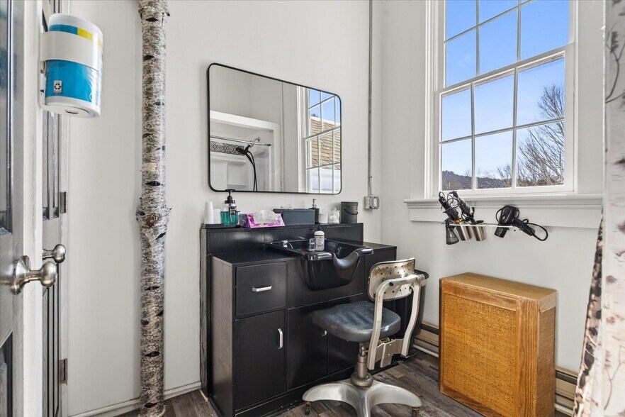 More Photos Of 66 Duttonsville School dr, Cavendish Specialty For Sale