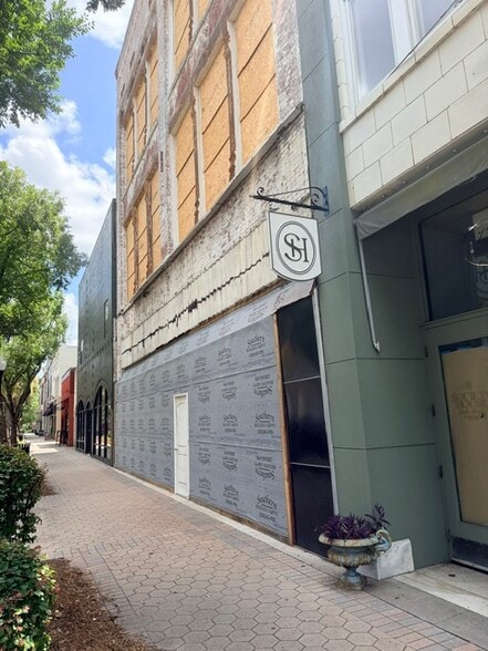 More Photos Of 128-130 N Patterson, Valdosta Storefront Retail Office For Sale