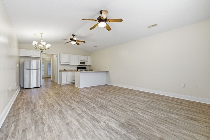 More Photos Of 100 Garden Manor Ct, Murrells Inlet Apartments For Sale