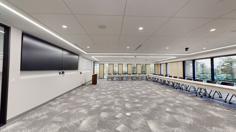 More Photos Of 801 Cherry St, Fort Worth Office For Lease