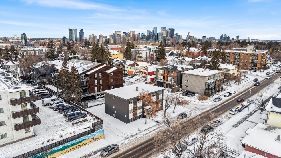 More Photos Of 1624 26 Av SW, Calgary Apartments For Sale