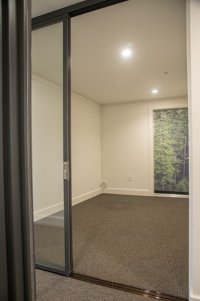 More Photos Of 320-330 Judah St, San Francisco Loft Creative Space For Lease