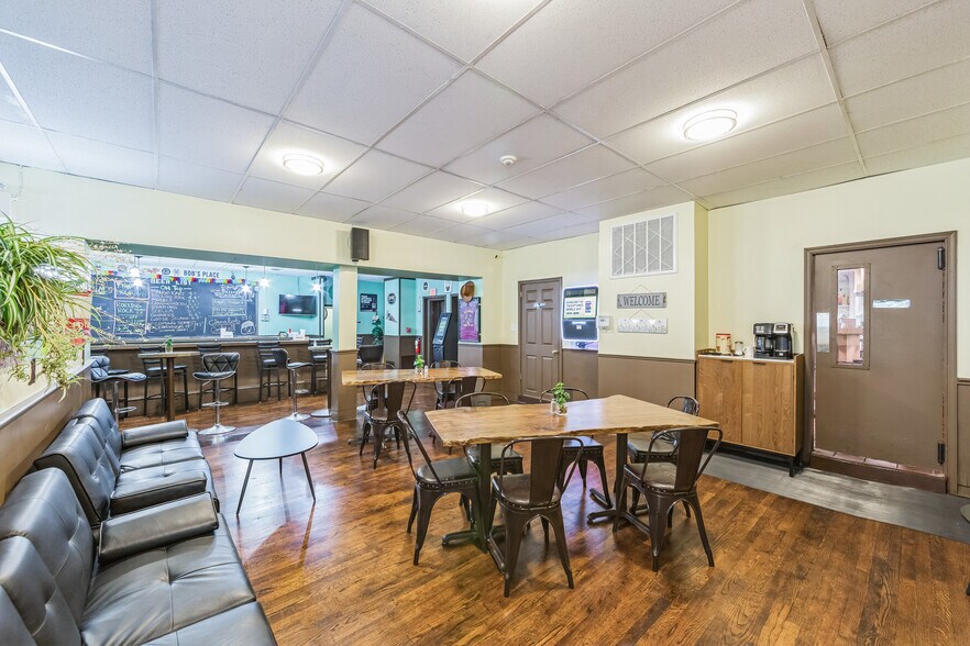 More Photos Of 211 Main St, Royersford Bar For Sale