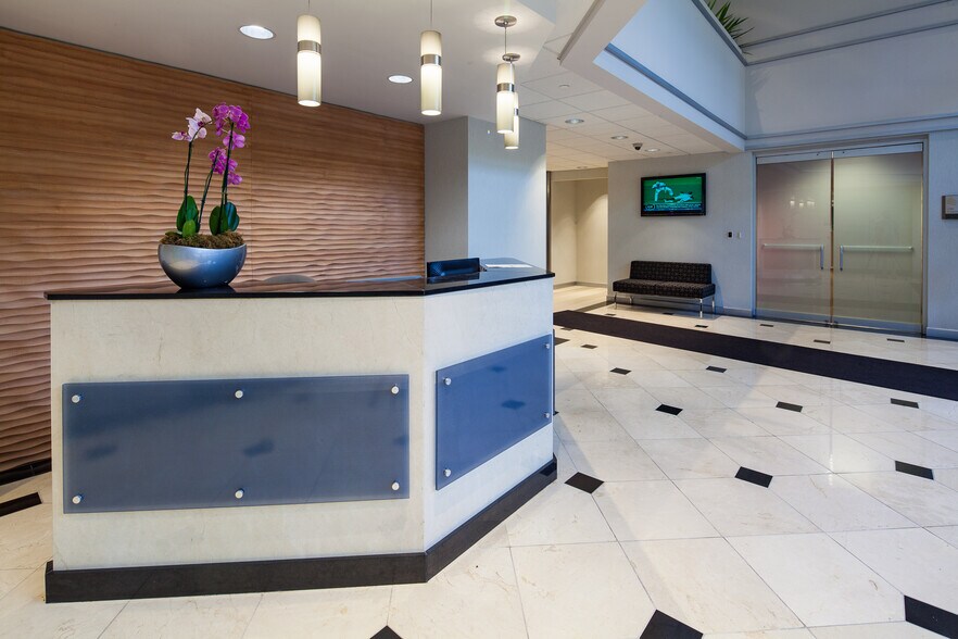More Photos Of 500 Northridge Rd, Atlanta Office For Lease