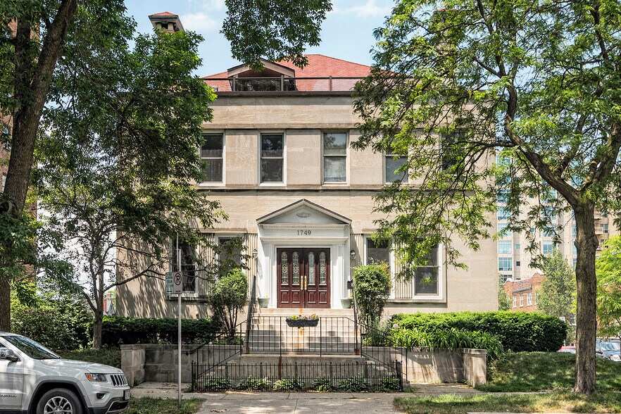 Primary Photo Of 1749 N Prospect Ave, Milwaukee Office For Sale
