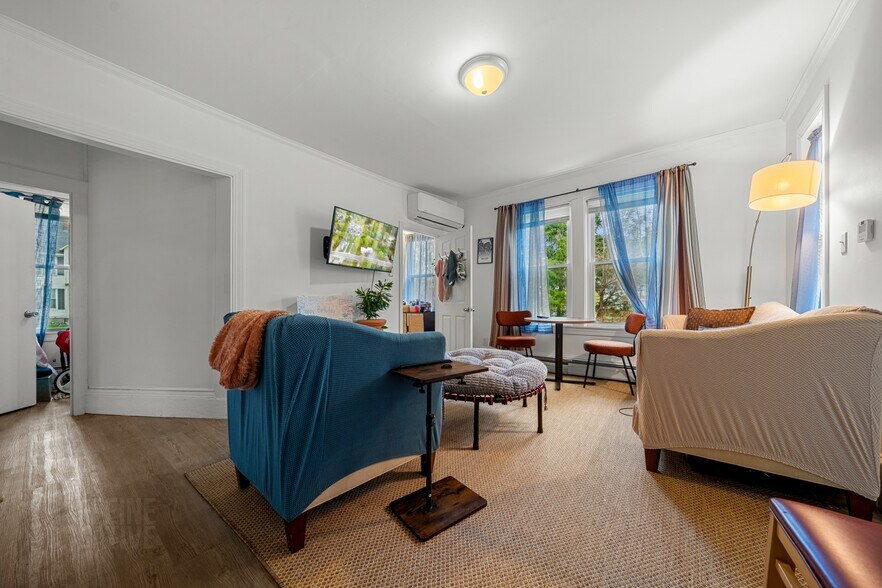 More Photos Of 15 South St, Freeport Apartments For Sale