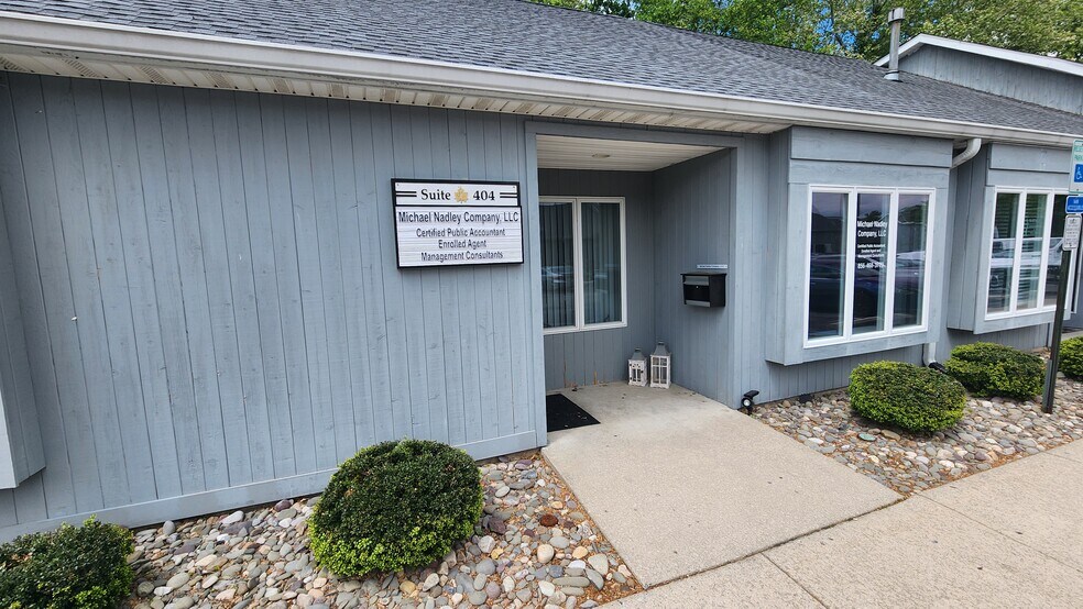 More Photos Of 901 Route 168, Turnersville Office For Lease