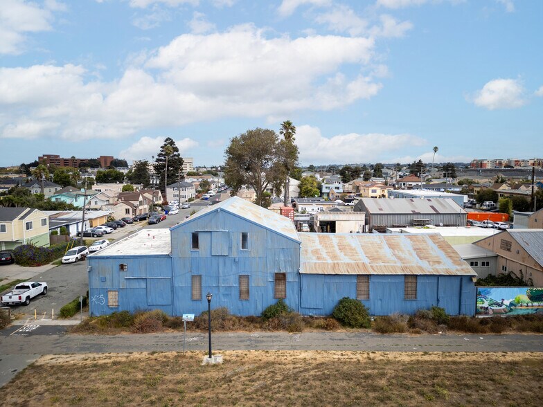 More Photos Of 2 17th St, Richmond Warehouse For Sale