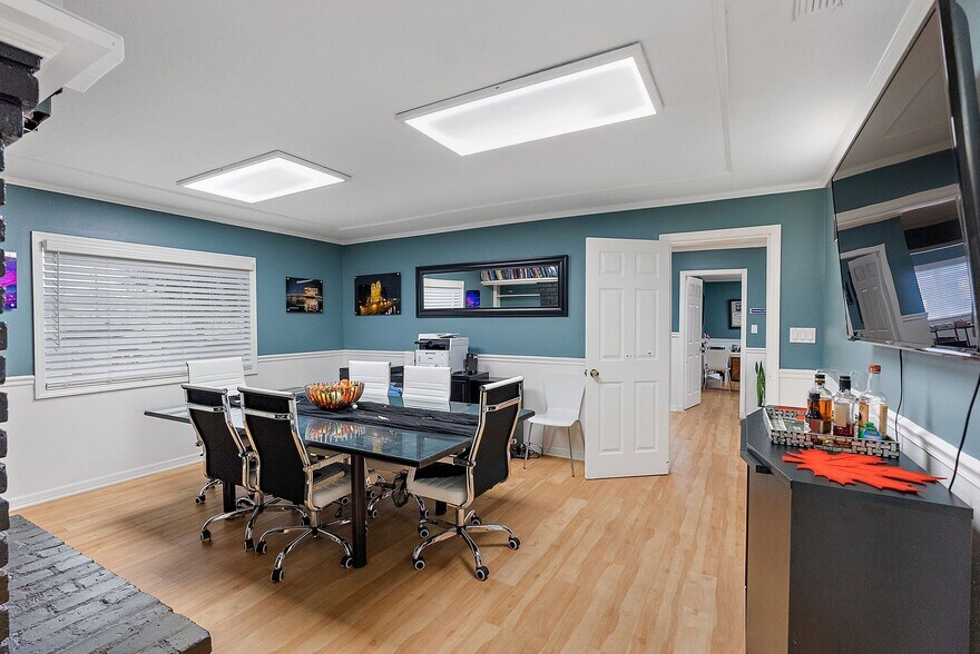 More Photos Of 4100 Central Ave, Saint Petersburg Office For Sale