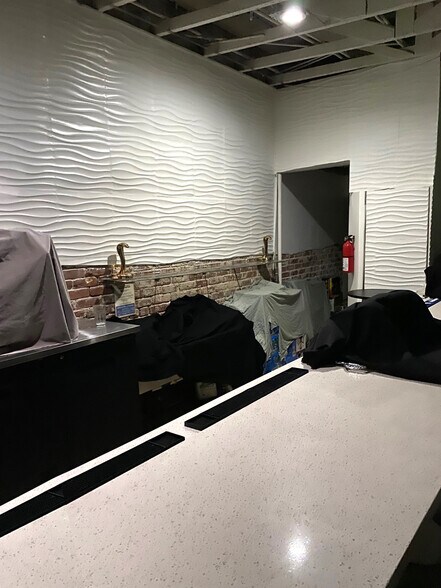 More Photos Of 7220 S Western Ave, Los Angeles Storefront For Sale