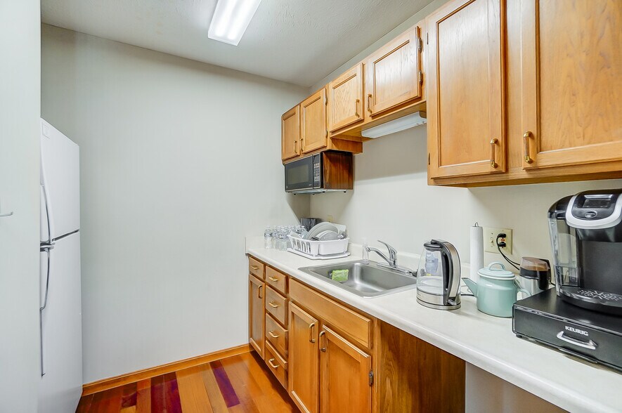 More Photos Of 9672-9694 Cincinnati Columbus Rd, West Chester Office Residential For Sale